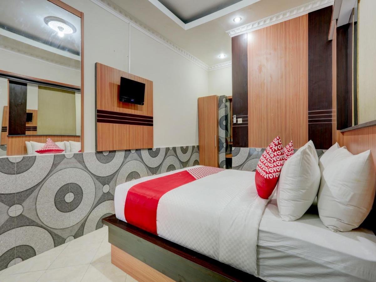 Oyo 90131 Liberty Guest House Sempidi Exterior photo